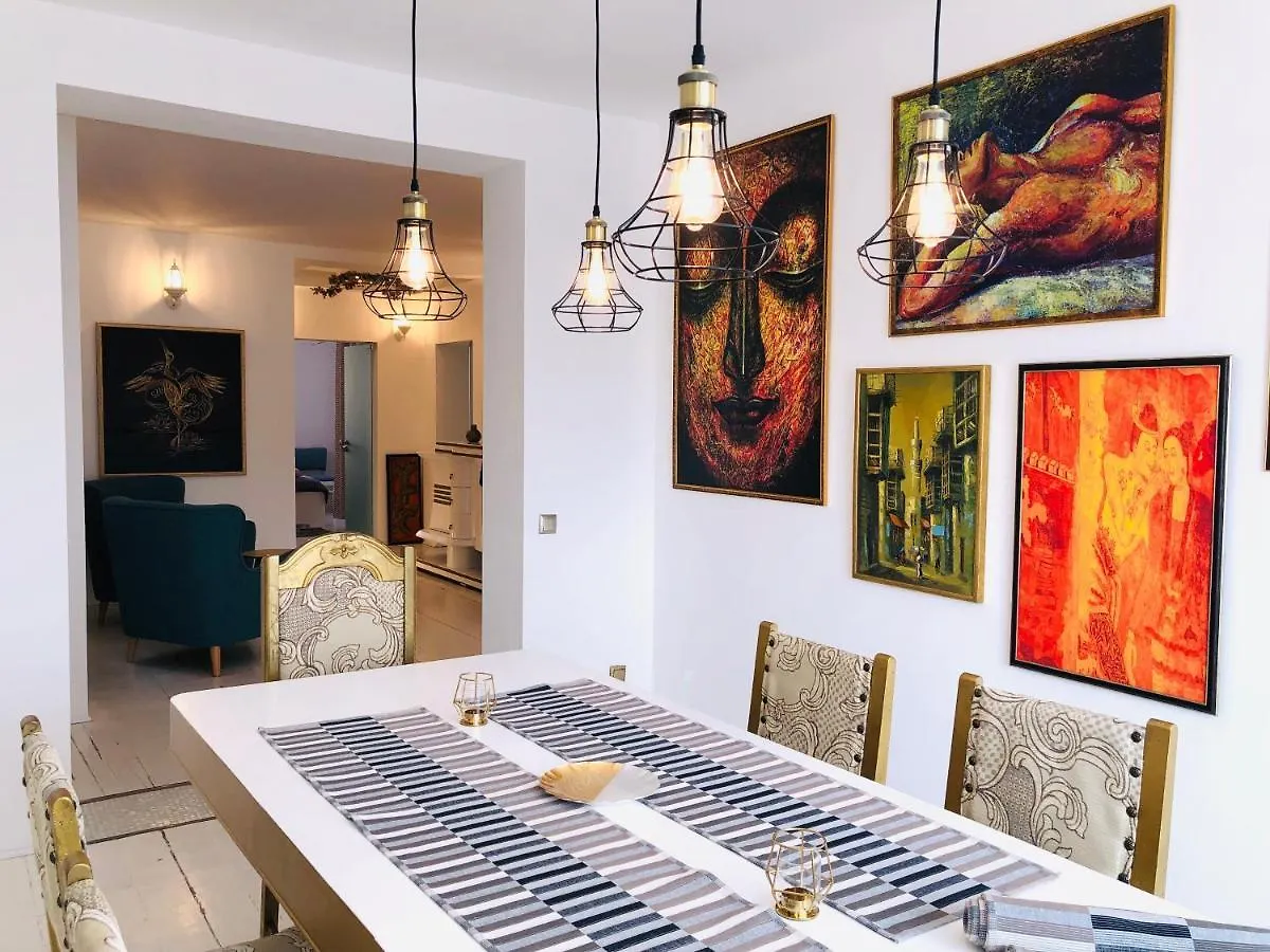 Golden Pearl - Jacuzzi Top Center Luxury Apartment Sofia